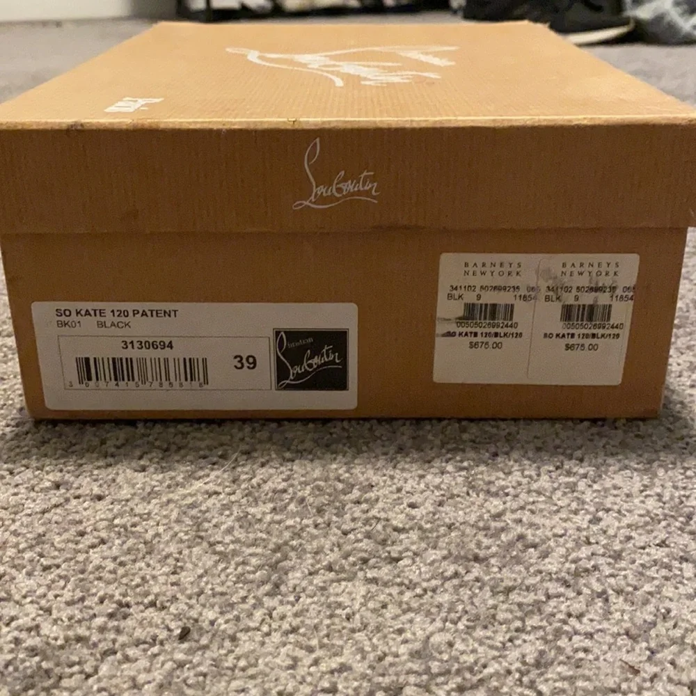 Christian Louboutin So Kate heels - Picture 10 of 10